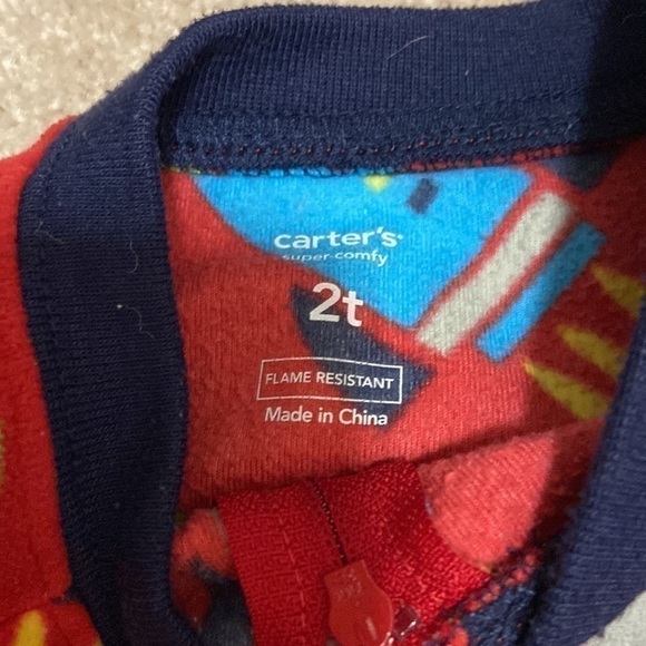 𝅺CARTER’S 2T Fleece Footed Space Pajamas - Picture 3 of 3